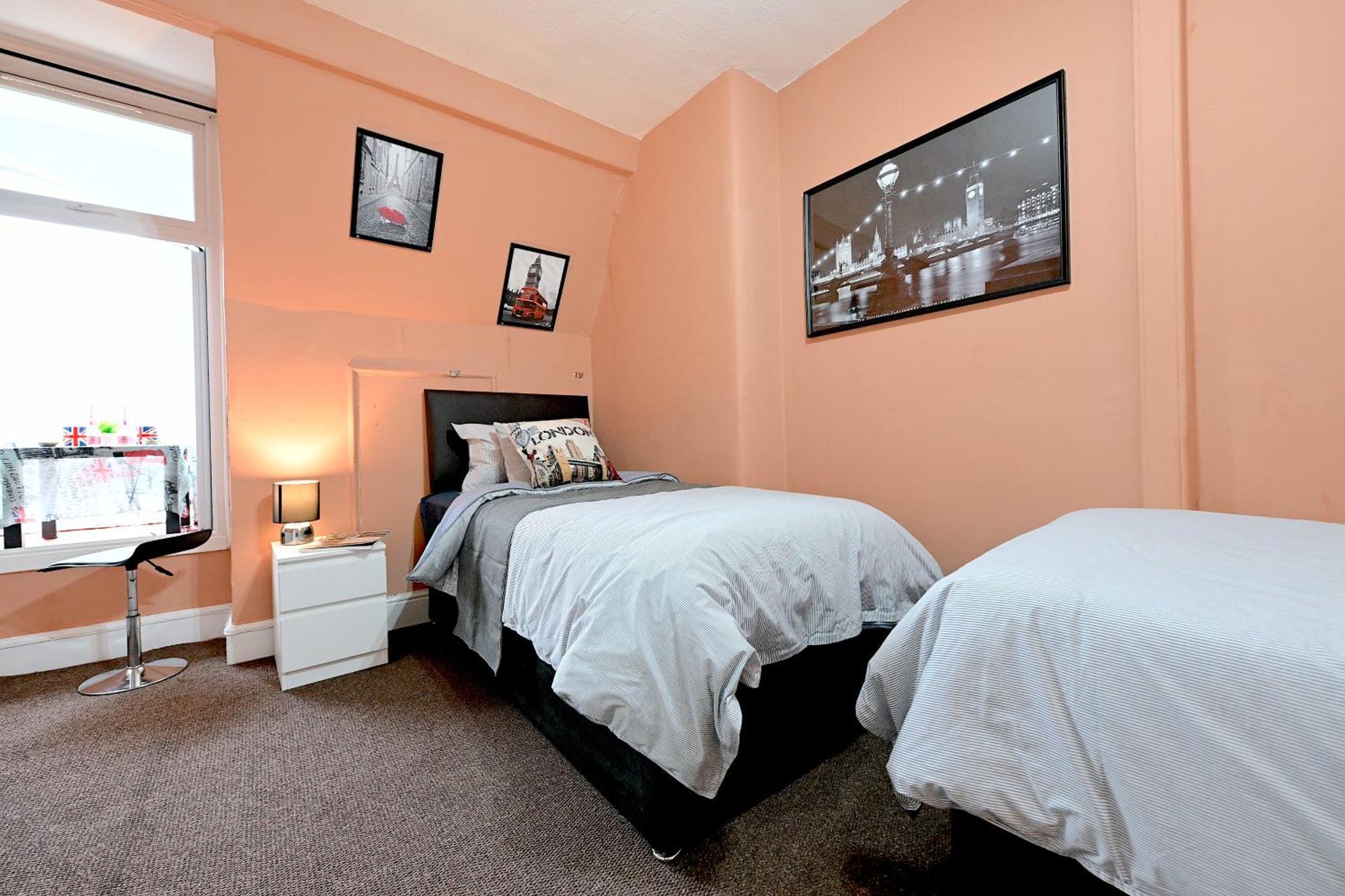 Stunning 3 Bedroom Serviced Flat In North ลอนดอน ภายนอก รูปภาพ